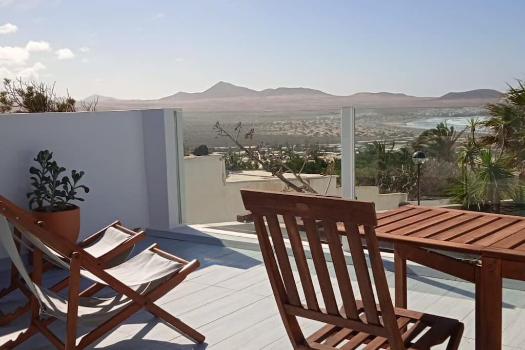 Ferienwohnung 360 View To Ocean And Cliffs Famara Exterior foto