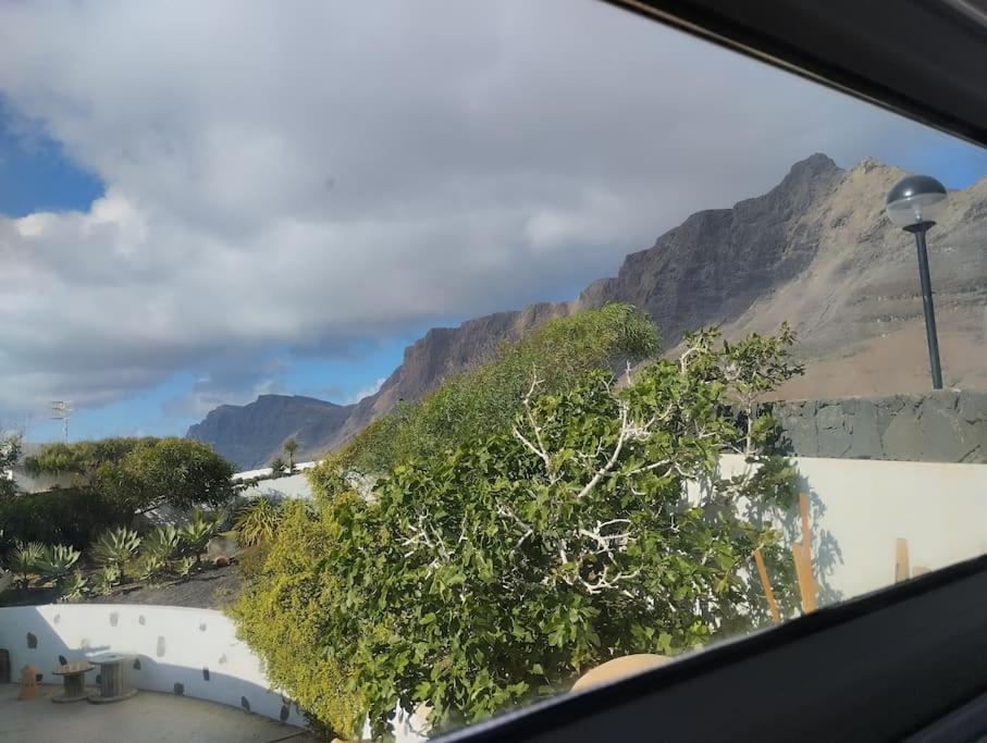 Ferienwohnung 360 View To Ocean And Cliffs Famara Exterior foto